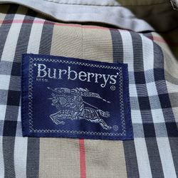 Burberry Large Men’s Trench Coat