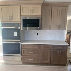 Hazelnut Oak Shaker Cabinet Whole Sale