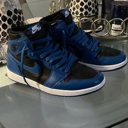 Air Jordan 1 Retro High OG Royal