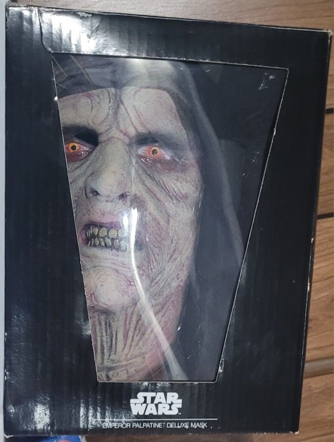 Disney Star Wars Emperor Palpatine Mask Limited Edition