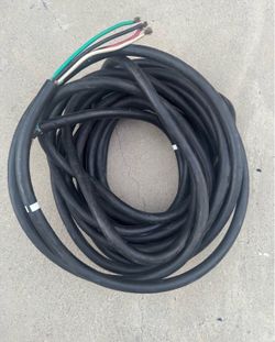 50 feet of 8/4 SO cord  (or equivalent SO) water-resistant portable cord suitable for temporary power for spider box 110/240v 120/250v  Key Specificat