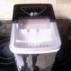 Ice Maker Machine