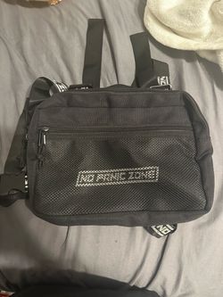 NO PANIC ZONE Chest Bag