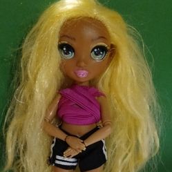 Rainbow high sunny Madison Doll