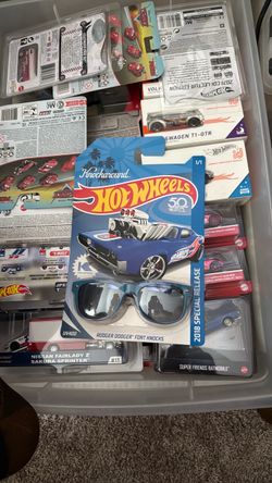*RARE* Hot Wheels Knockaround 2018 Blue Rodger Dodger Fort Knocks Sunglasses