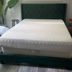 Bed frame With Mattress And Box Spring 