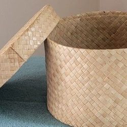 🌺 Round Storage Box With Lid 10 X 6