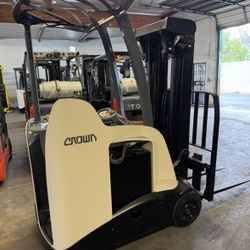 2019 Crown RC Forklift 