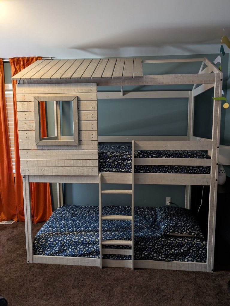 Twin Over Twin Rustic Fort Bunk Bed (includes Mattresses)