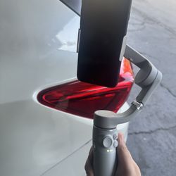 DJI OM 5 Smartphone Gimbal (Athens Gray)