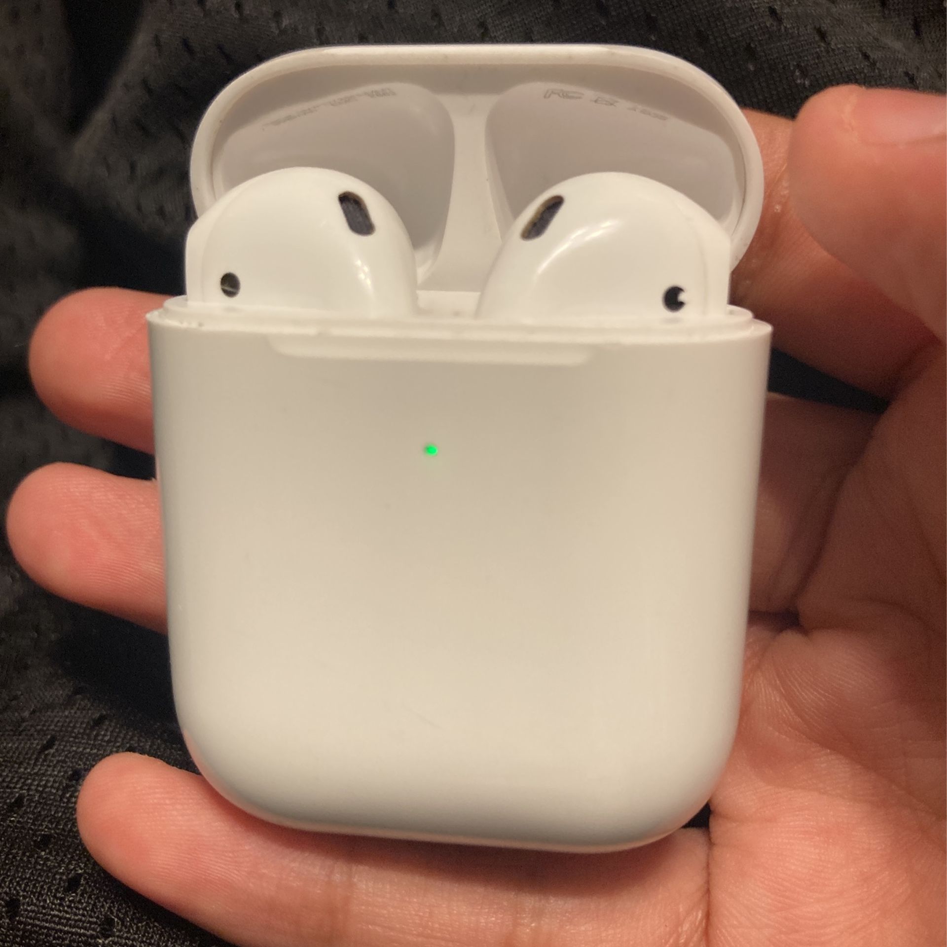 2nd Gen AirPods 