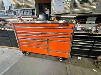 Snap on 68inch epic series tool box with power drawer