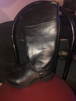 New boots size 7.5 for women