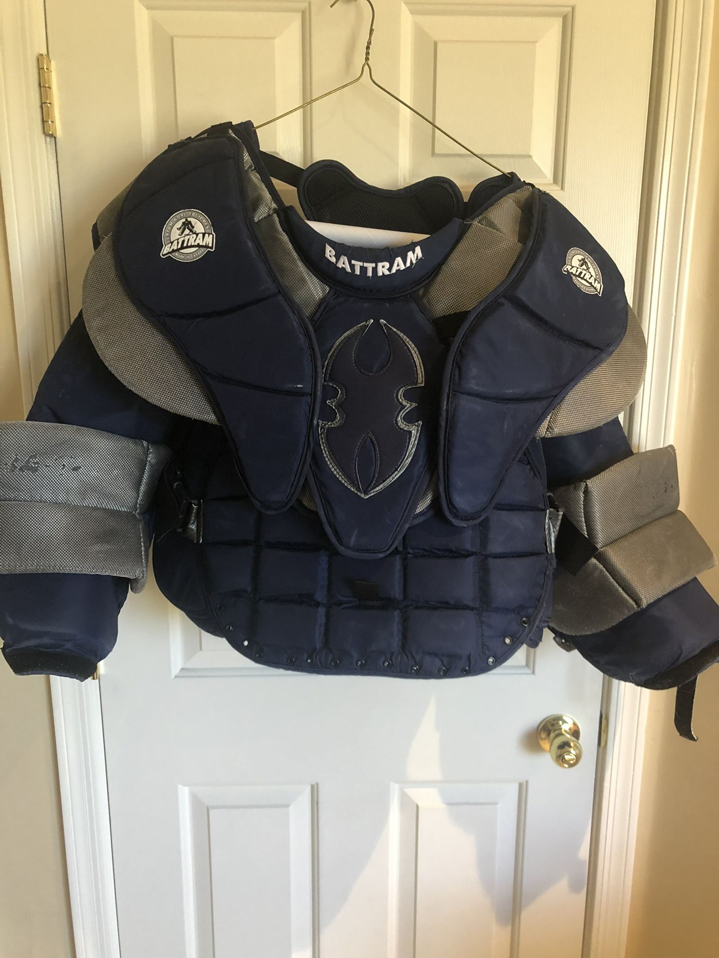 Battram Hockey goalie chest protector - senior men’s large