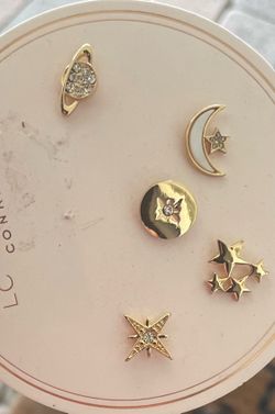 5 Pretty pins. Wildomar 92595