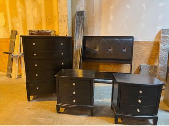 4 Piece Bedroom Set - Black Queen Bed Frame, 2 Nightstands, & Chest