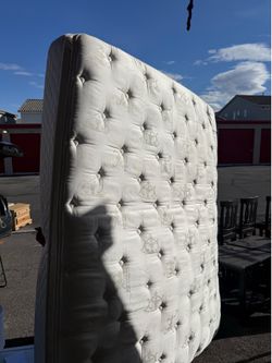 King & Queen pillow top Mattresses & Box springs for sale