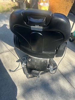 Electric barber chair