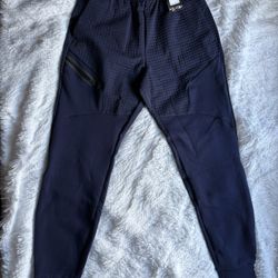 MSRP $110 Under Armour Unstoppable Fleece Grid Joggers Men’s Size Medium Navy Blue