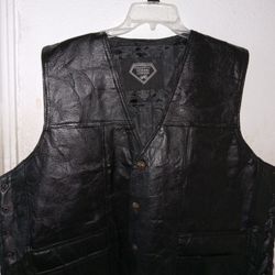 Diamond Plate Hand-sewn Pebble Grain Genuine Leather Biker Vest