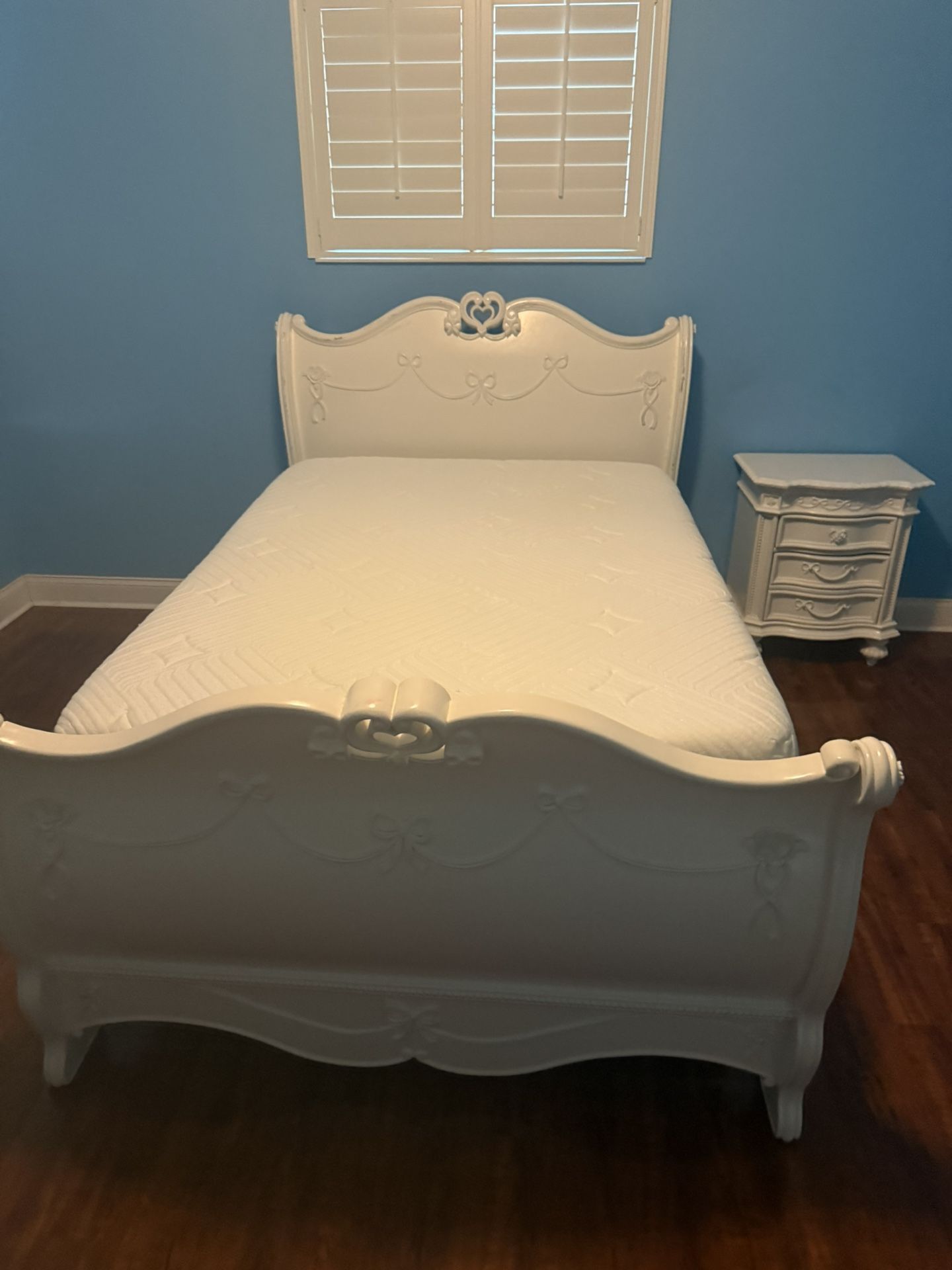 Full Size Bed With Vanity and Mattress