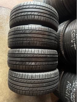 Set of four 225 55 17 Michelin defender tires