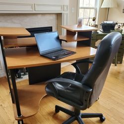 Computer Desk With FREE CHAIR 