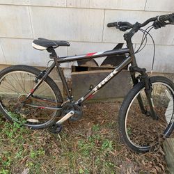 Trek 820 Mountain Bike