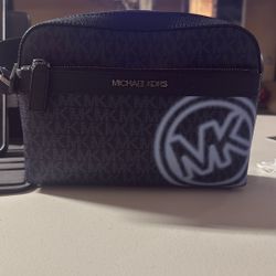 Michael Kors Men Crossover