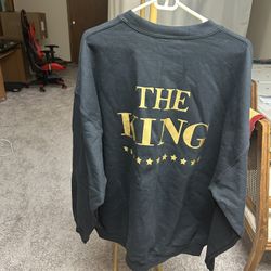 Black “THE KING” Sweatshirt – XL – Gold Print, Unisex 