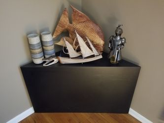 Black corner stand