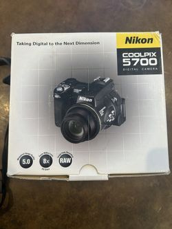 Nikon Coolpix 5700 Digital Camera