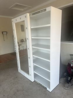 HOLLYWOOD SLIDING MIRROR STORAGE