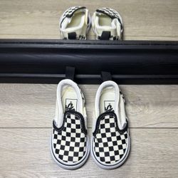 New Kids / Toddlers Checkered Slip On Vans 
