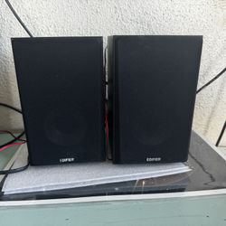 Bookshelf Speakers
