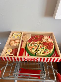 Melissa and Doug pizza set