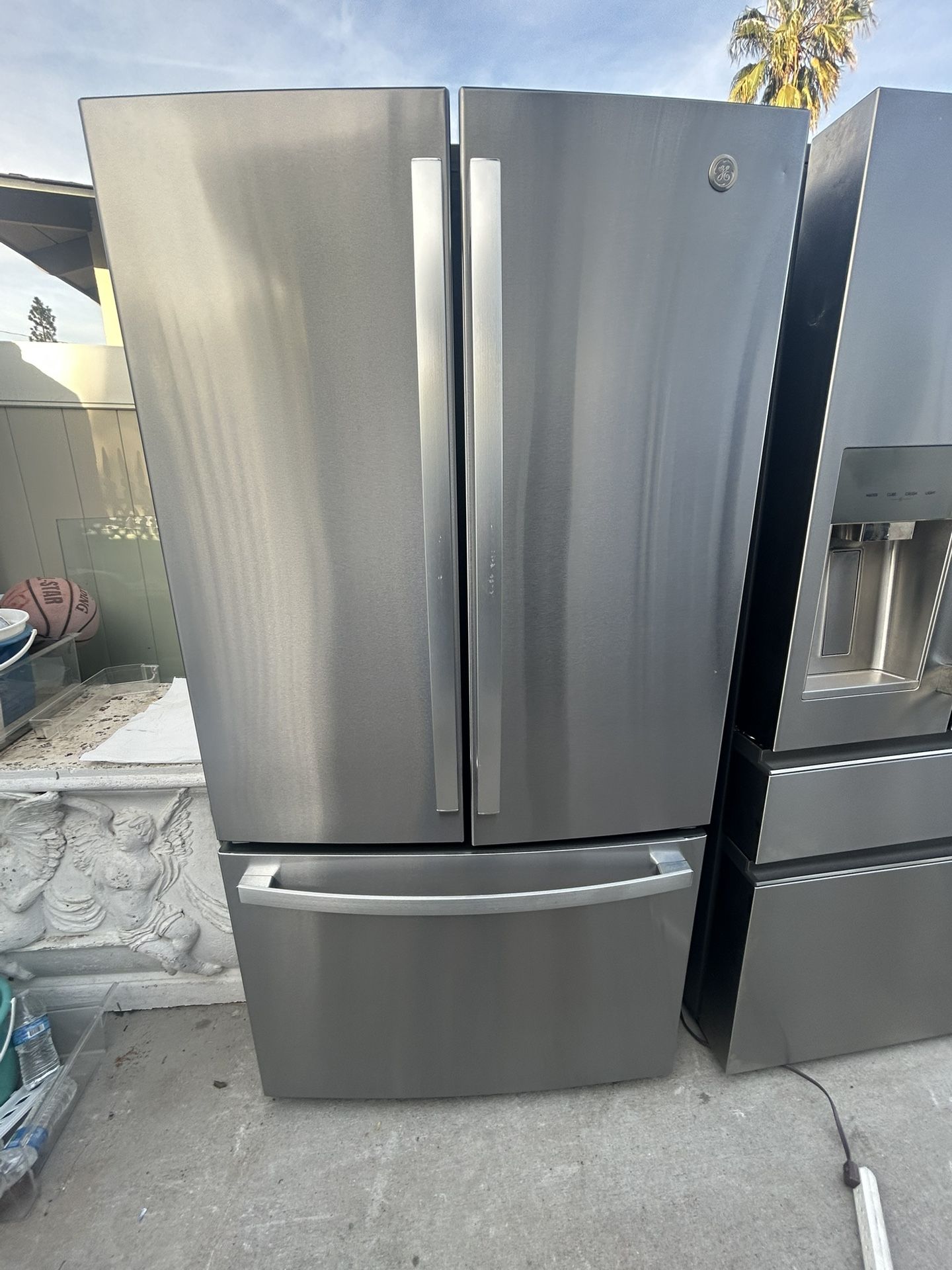 General Electric Beautiful Stainless Steel 3 Doors Flat Refrigerator