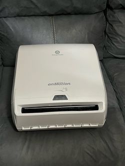 Georgia Pacific Paper Towel Dispenser