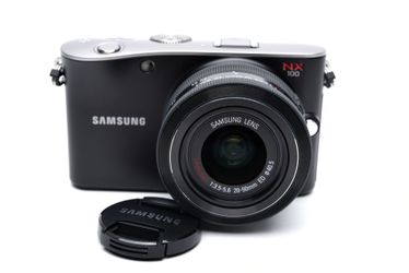 Samsung NX100 apsc 14.6mp digital camera