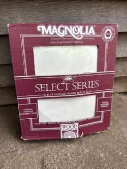 Vintage Magnolia Select Series Wood Composition 110 White- Toilet Seat Cover New