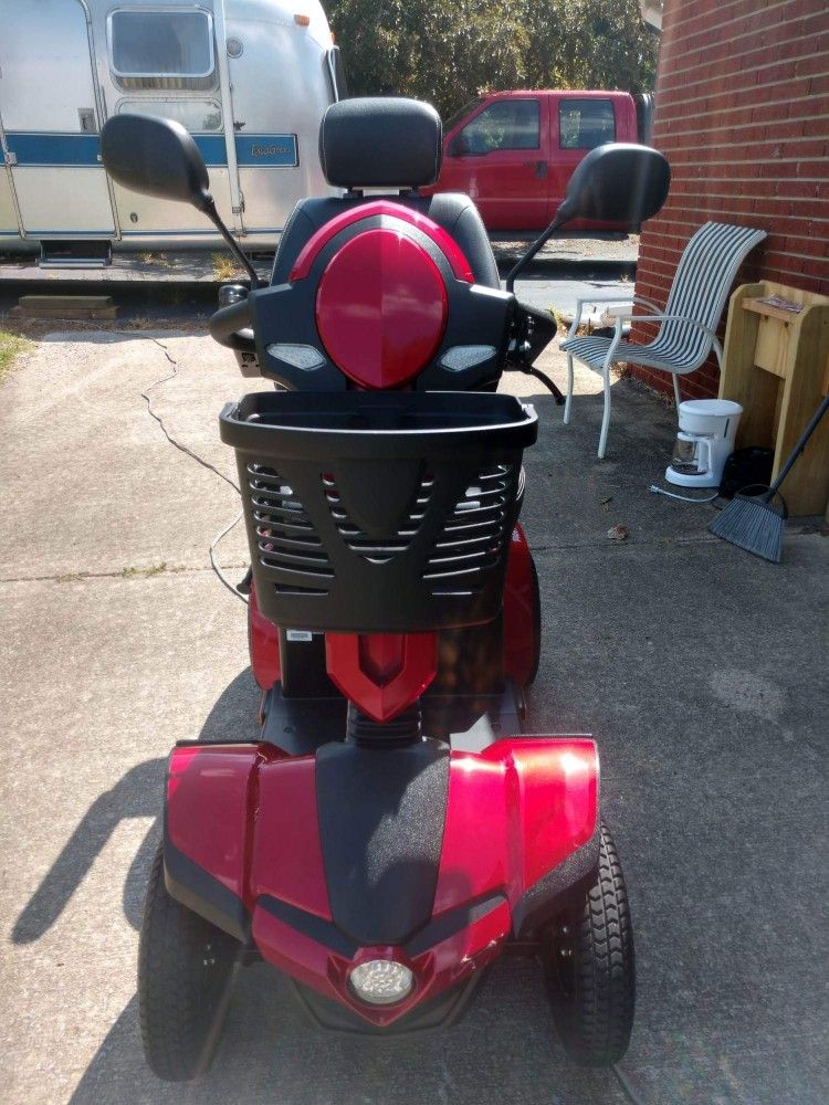 PANTHER HEAVY DUTY 4-WHEEL SCOOTER