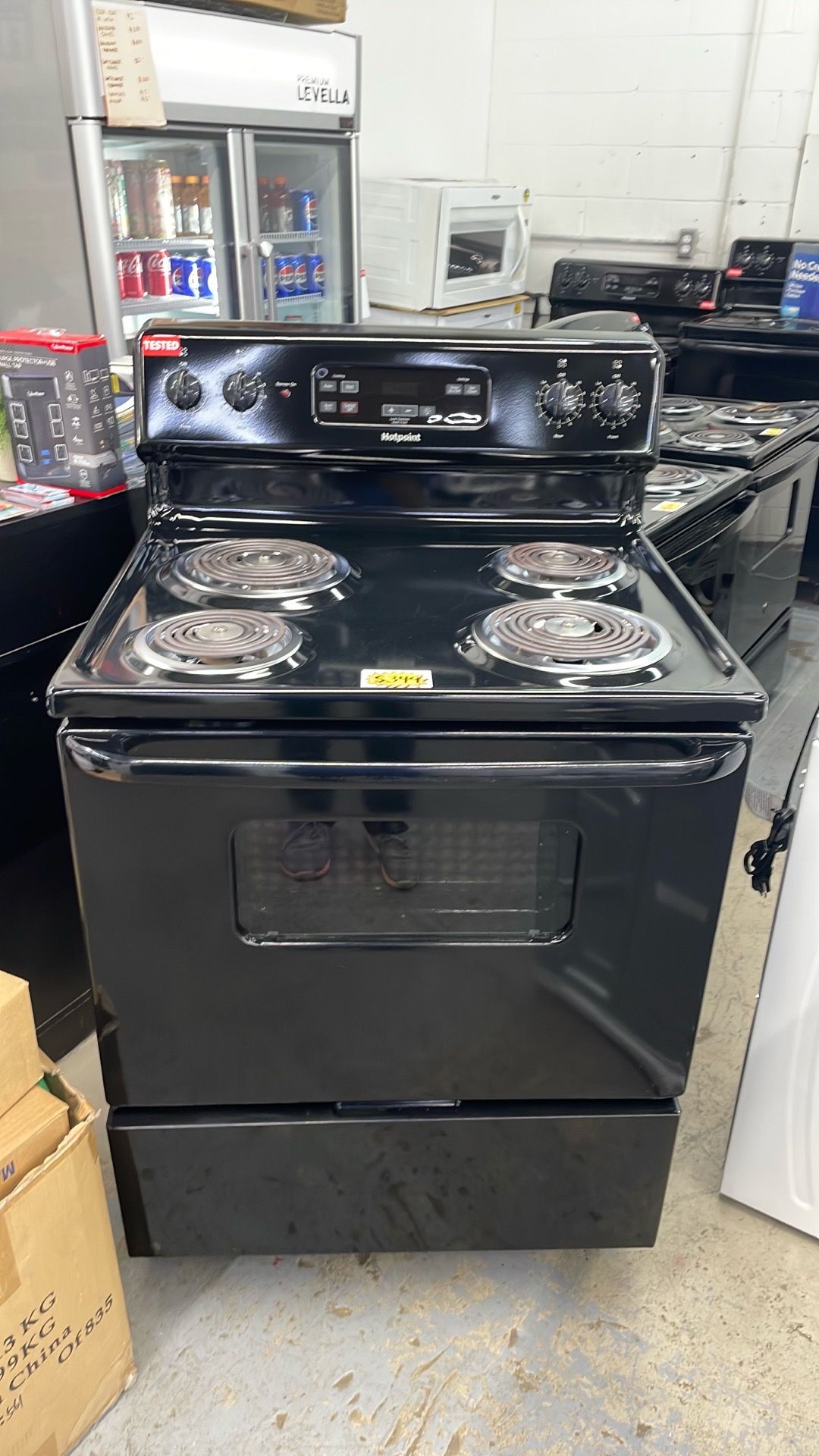 Hotpoint Black electric stove 4 coils