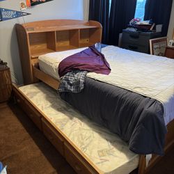 Oak Full Size Bed With Twin Trundle