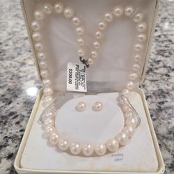  Pearl Necklace Set