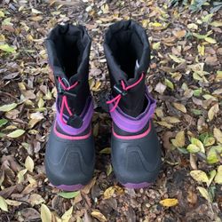  Girls Snow Boots Size 1