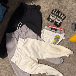 Tball Pants, Batting Gloves, Cup. Fits Like 4-6 Year Olds.