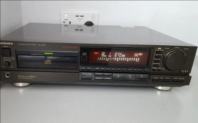 Technics SL-P555 CD Player 4 DAC 18 BIT