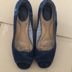 Navy blue shoes
