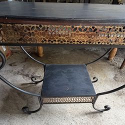 Console/entry Table 