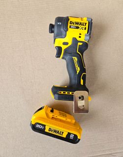 DEWALT 20V XR Quiet Hydraulic Impact Driver with Battery